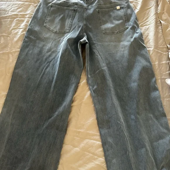 HALARA Light Blue Flare Jeans - Picture 4 of 5